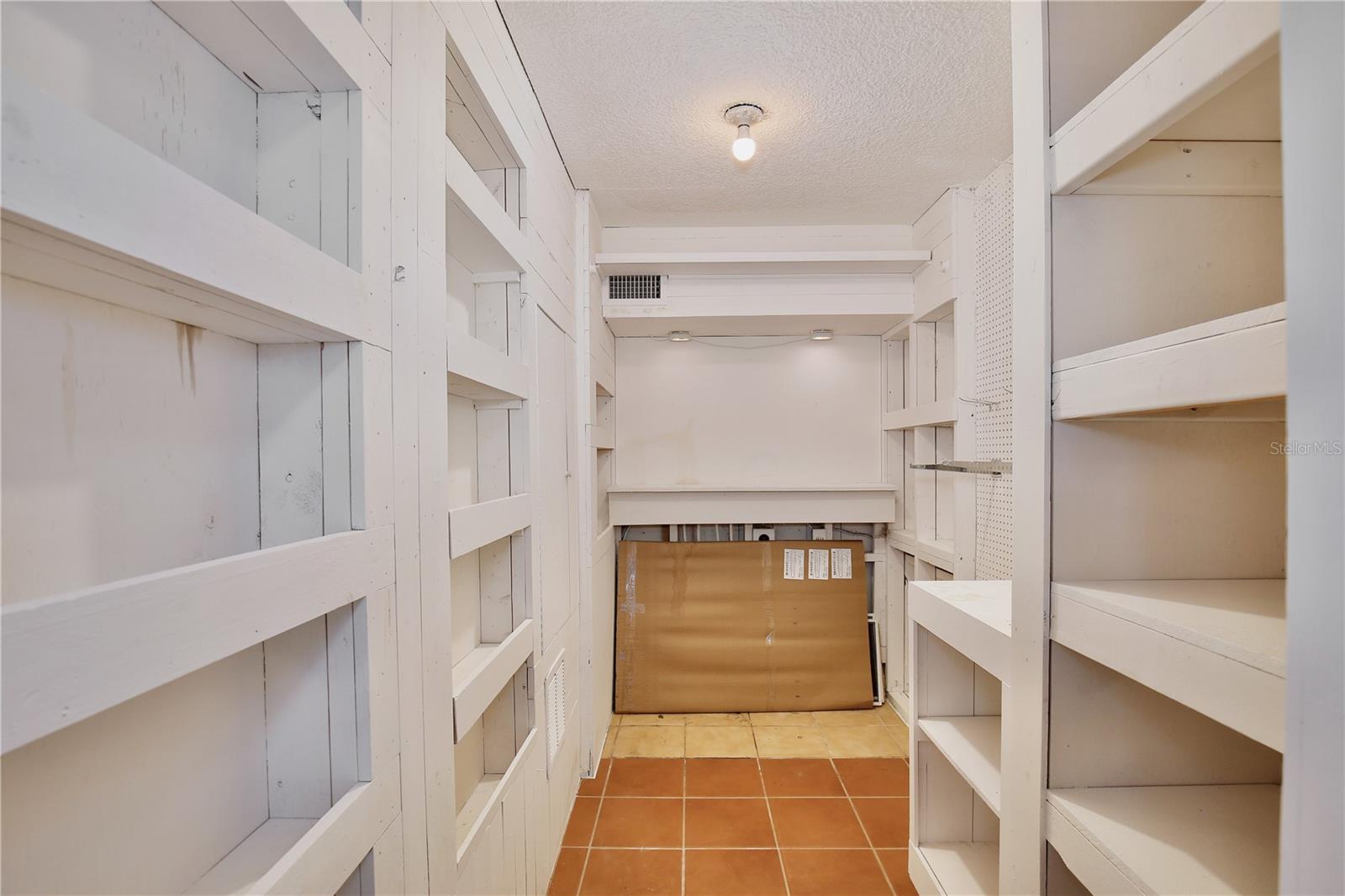 Image 28 of 52 For 780 Kentucky Avenue