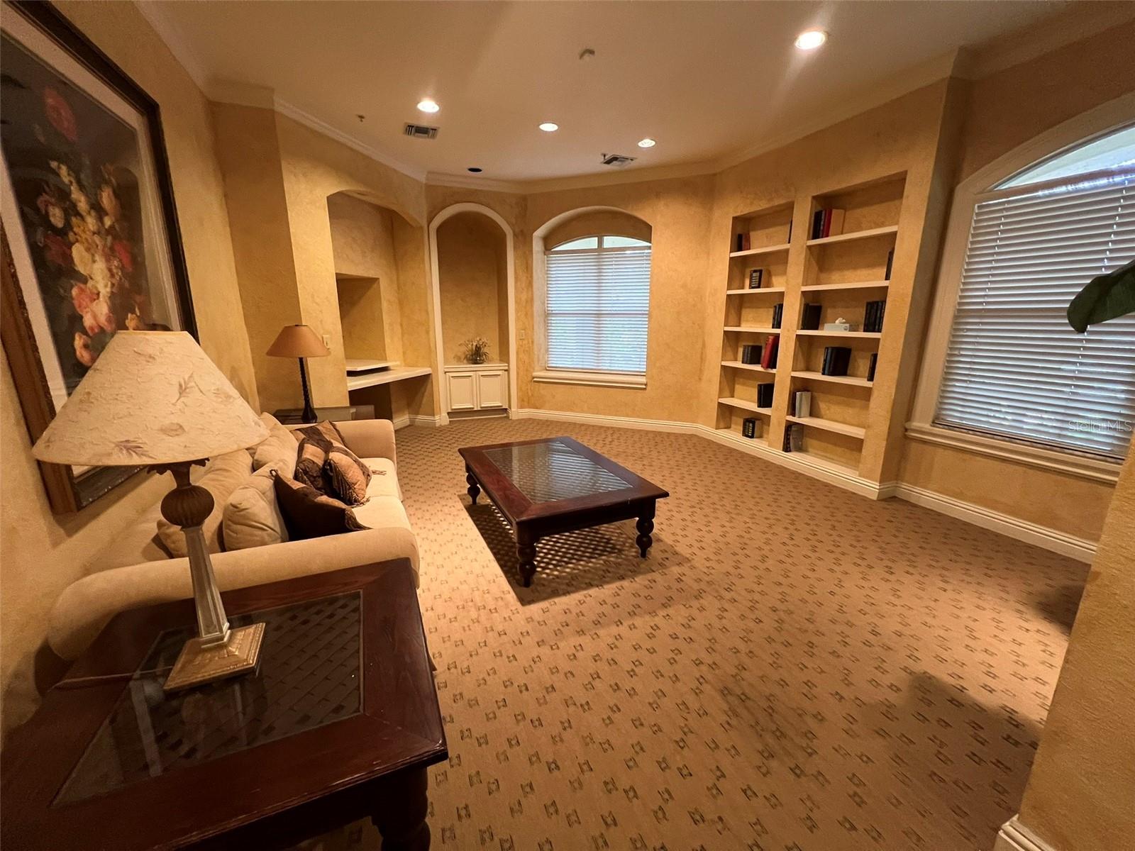 Image 11 of 24 For 824 Camargo Way 211