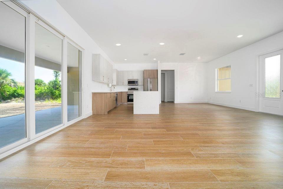 Image 12 of 33 For 15261 Brainbridge Circle