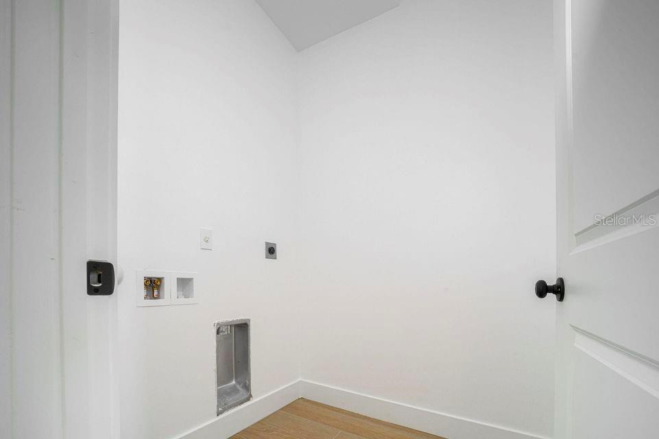 Image 14 of 33 For 15261 Brainbridge Circle