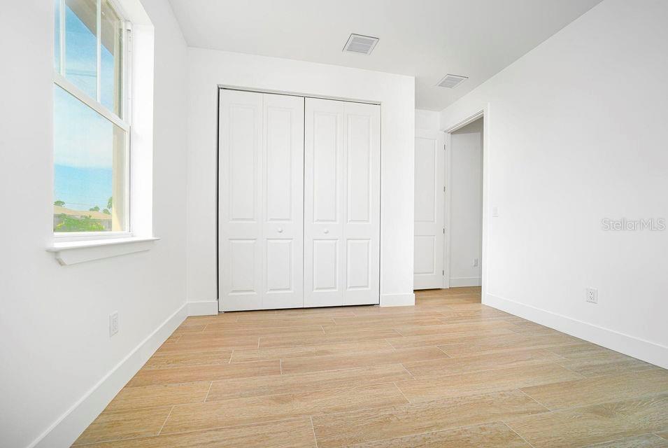 Image 16 of 33 For 15261 Brainbridge Circle