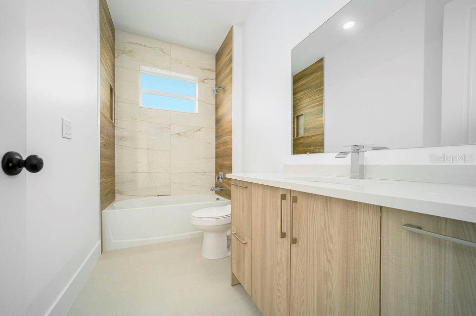 Image 17 of 33 For 15261 Brainbridge Circle