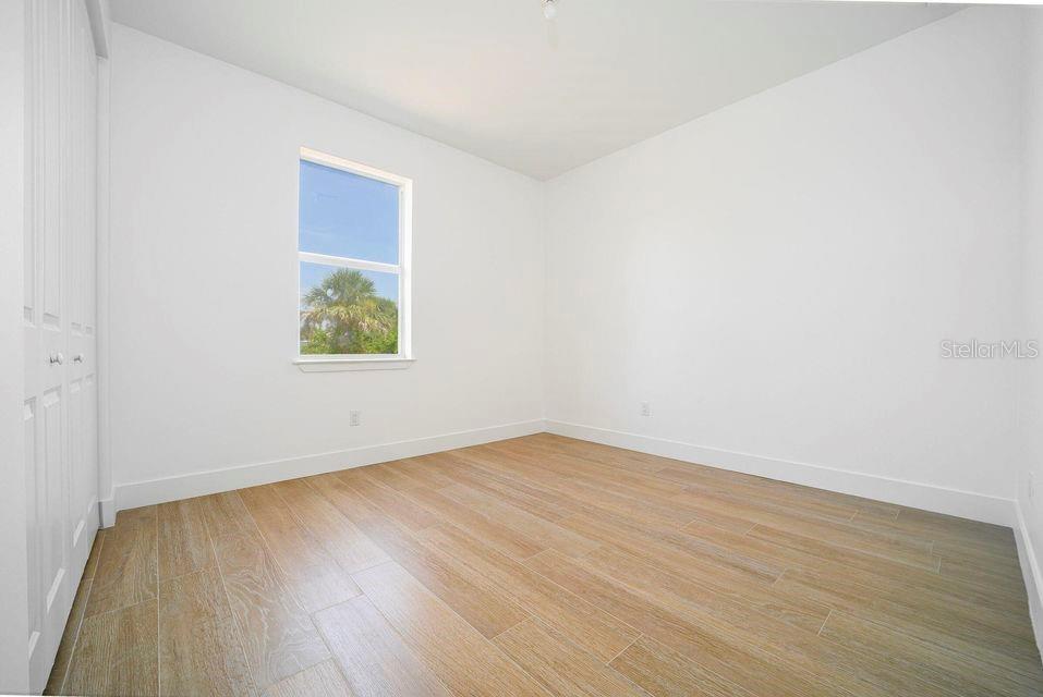 Image 21 of 33 For 15261 Brainbridge Circle