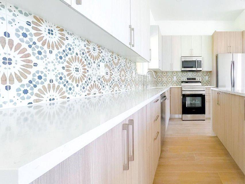 Image 8 of 33 For 15261 Brainbridge Circle