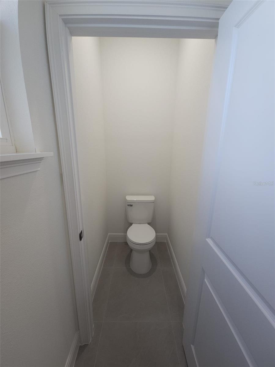 Listing photo id 13 for 7169 Tallwood Drive