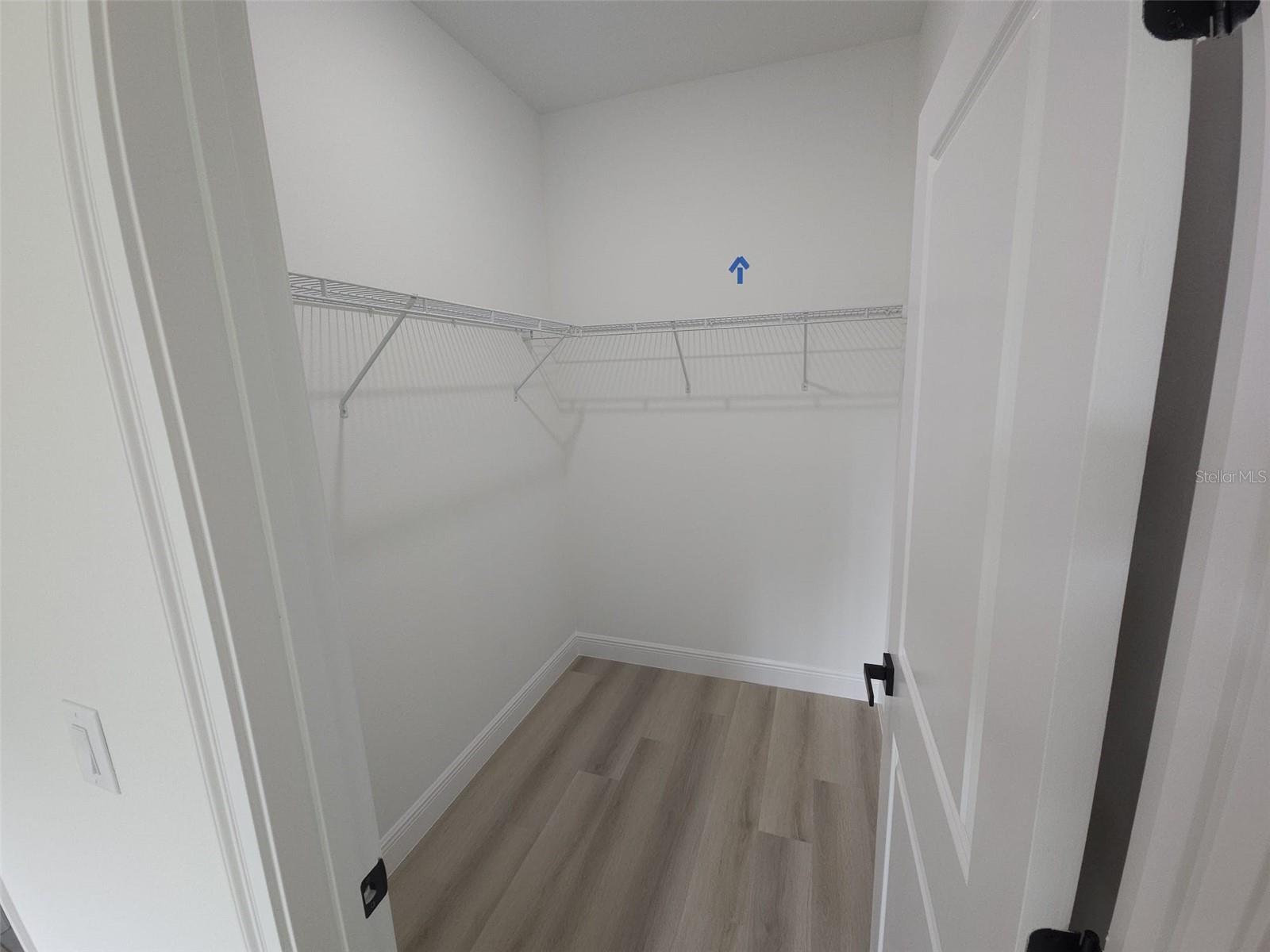 Listing photo id 14 for 7169 Tallwood Drive