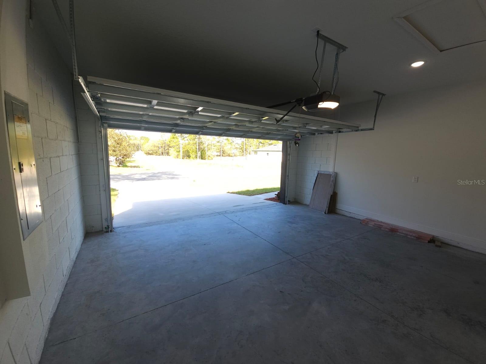 Listing photo id 22 for 7169 Tallwood Drive