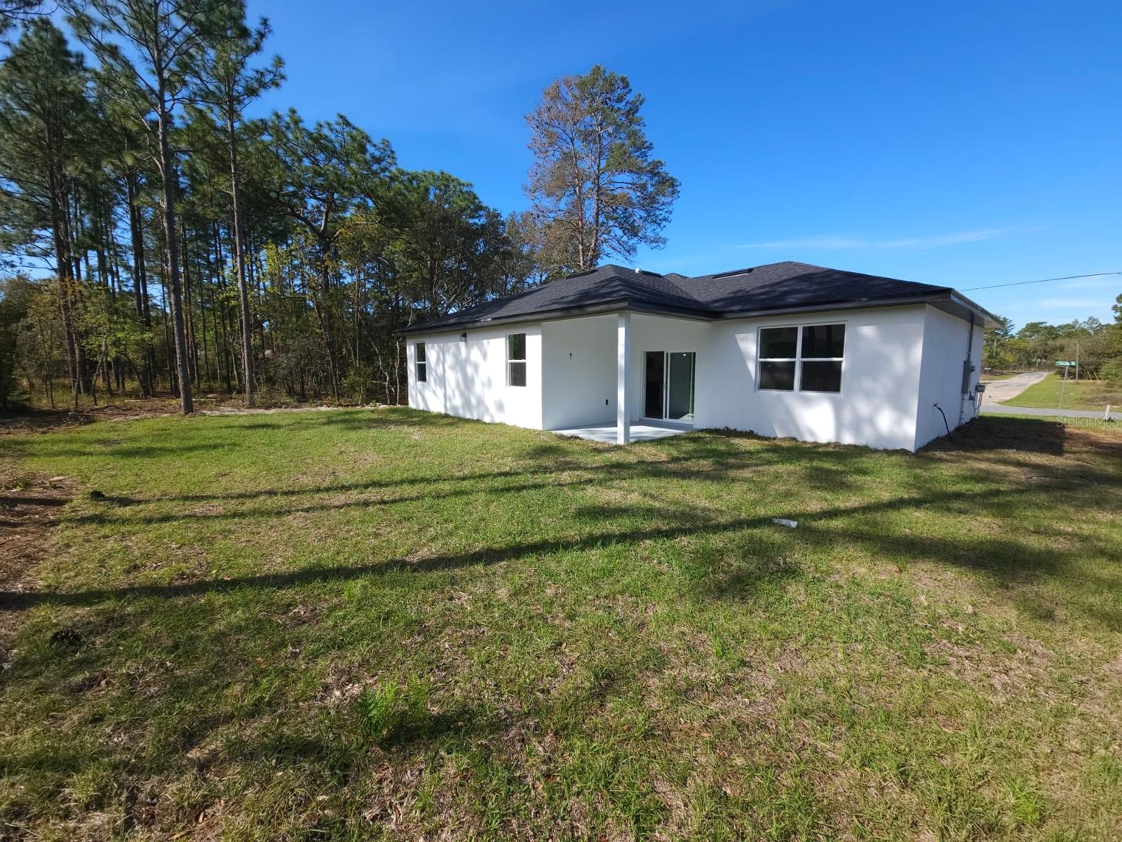 Listing photo id 28 for 7169 Tallwood Drive