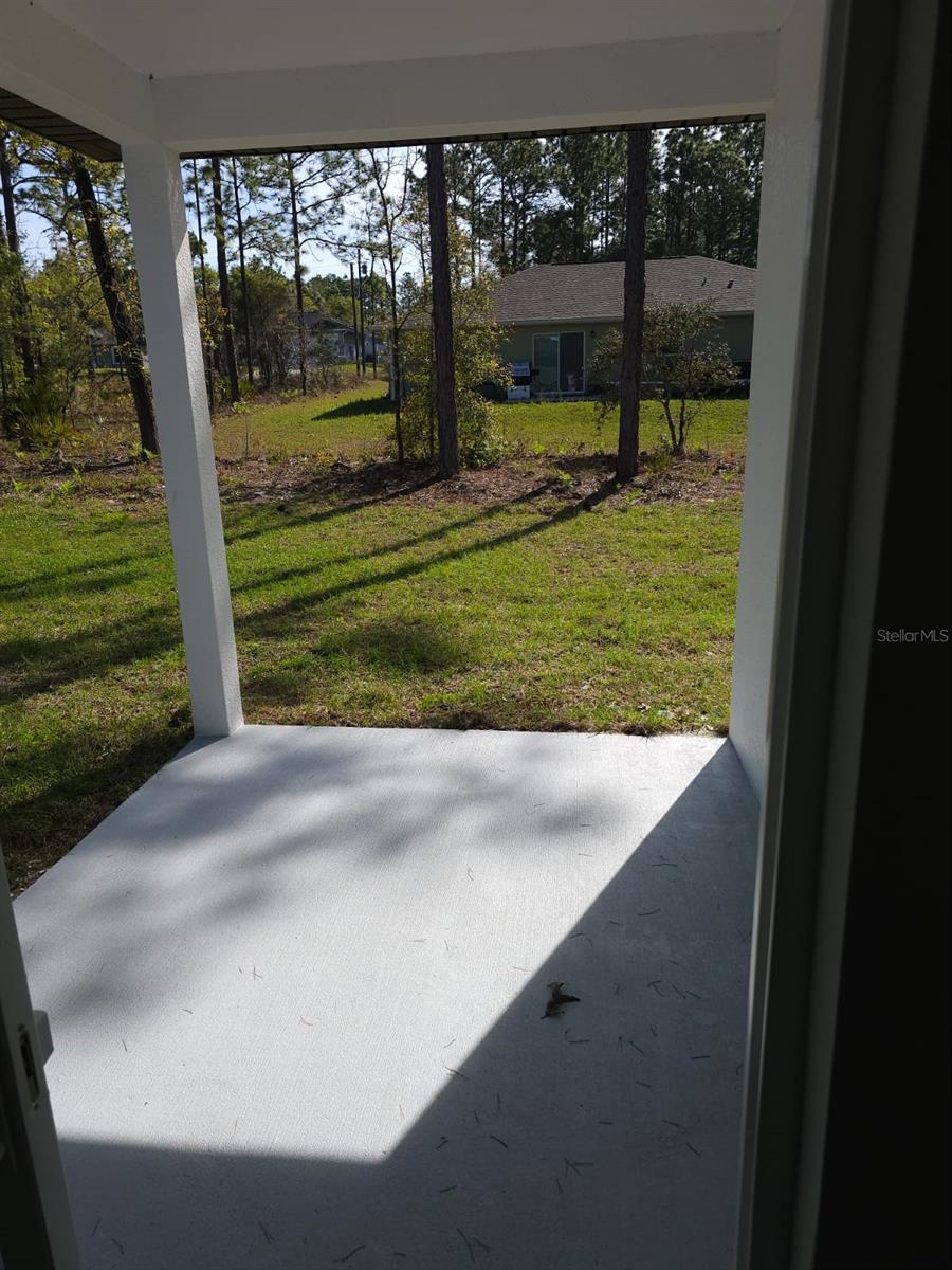 Listing photo id 7 for 7169 Tallwood Drive