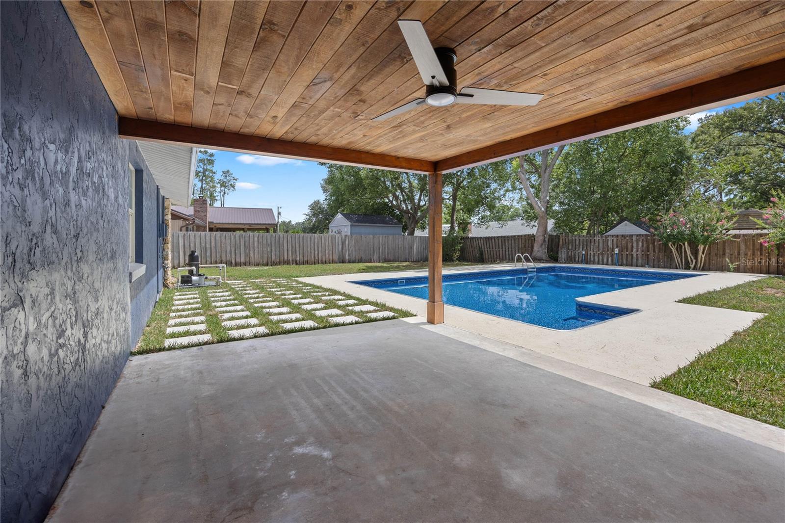 Image 45 of 57 For 327 50th Avenue