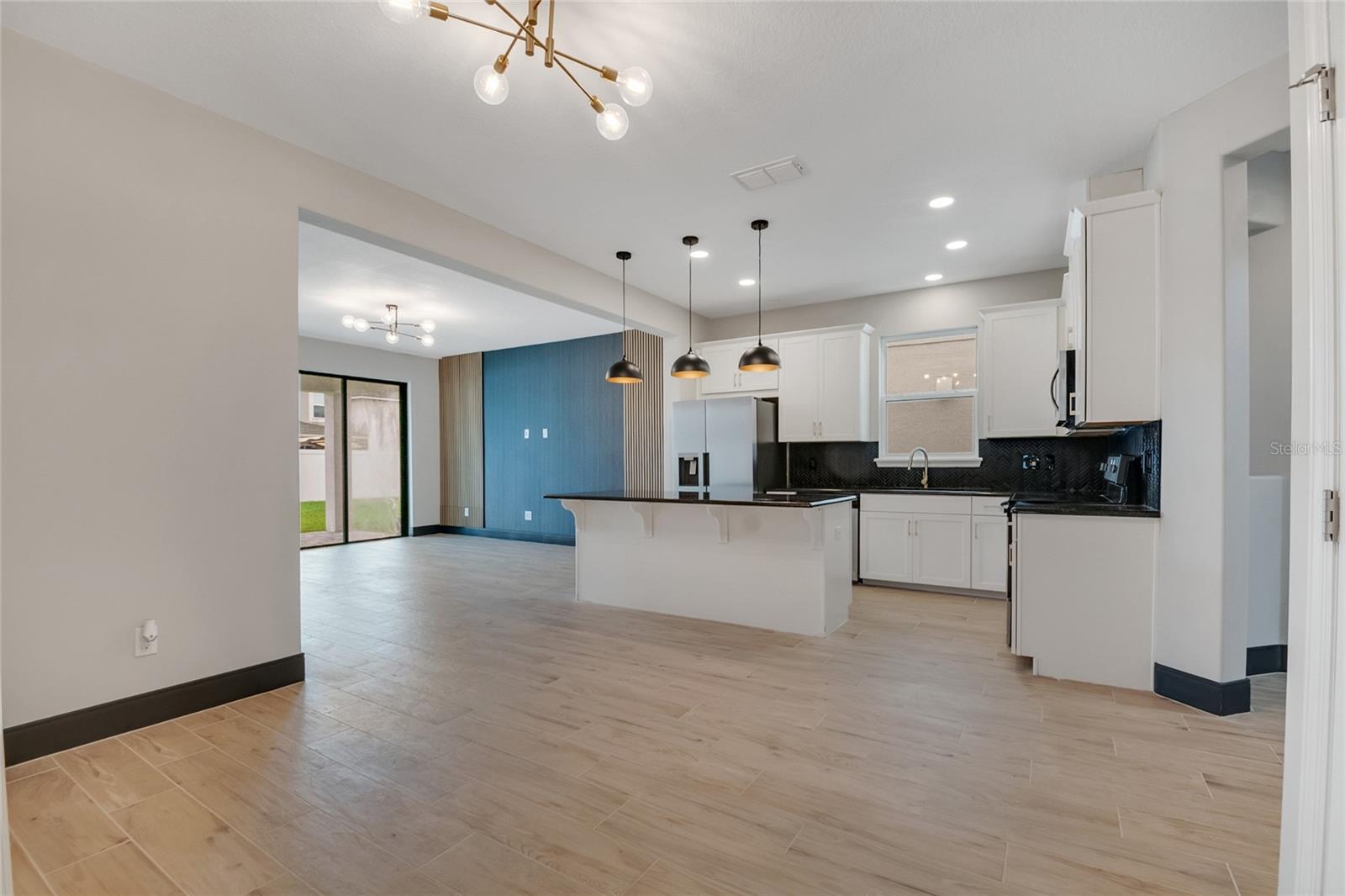 Image 16 of 83 For 2460 Toscolona Drive