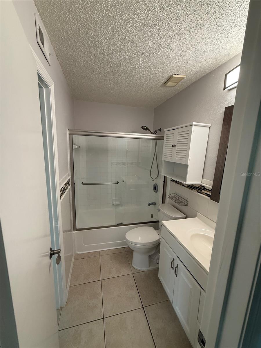 Image 9 of 13 For 9481 Highland Oak Drive 1512