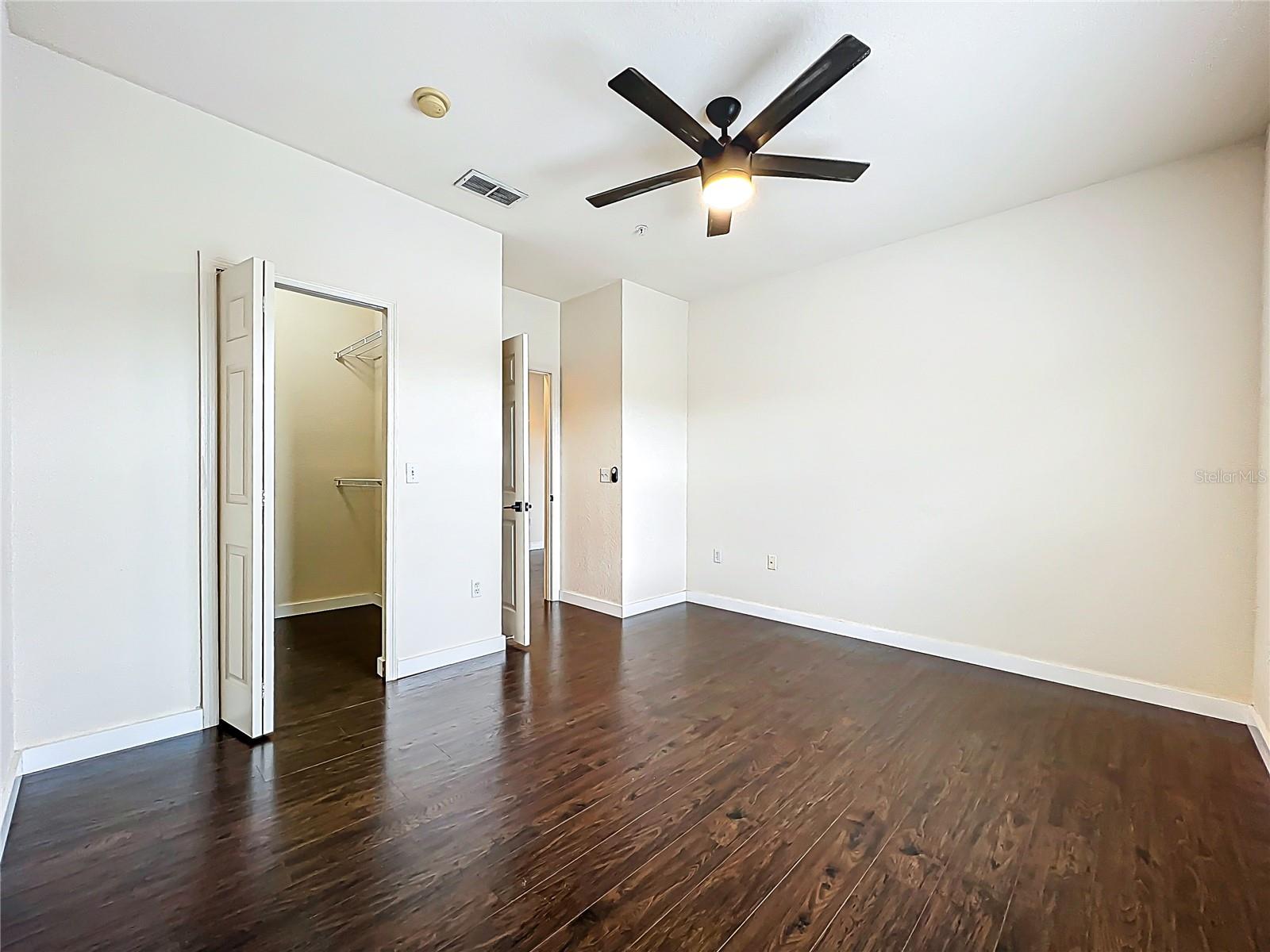 Image 32 of 52 For 6059 Westgate Drive 433