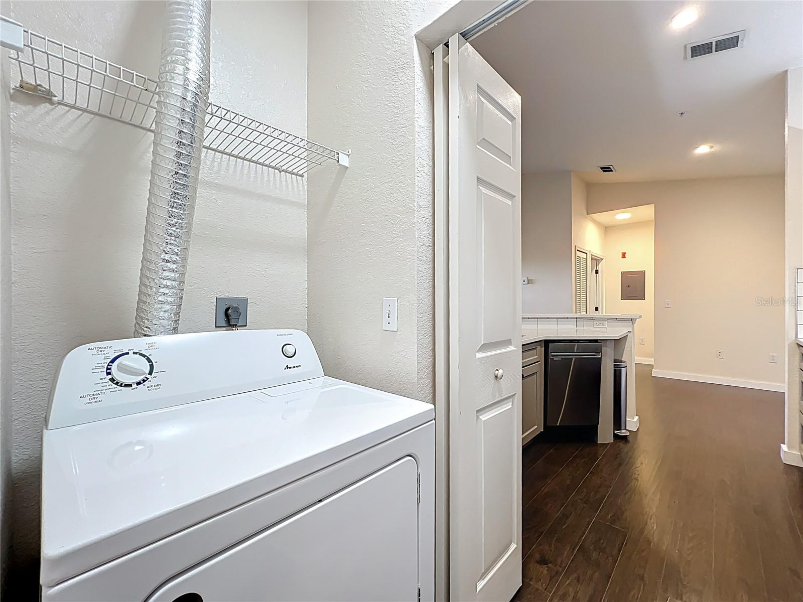 Image 41 of 52 For 6059 Westgate Drive 433