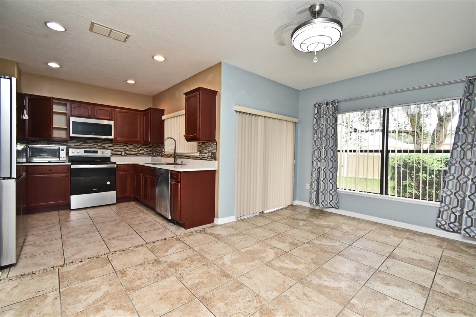 Image 12 of 42 For 2220 Seven Oaks Drive