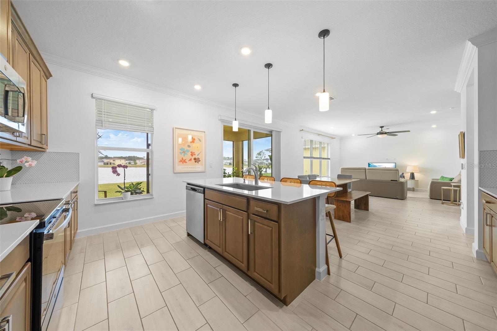 Image 6 of 55 For 715 Veridian Circle Nw