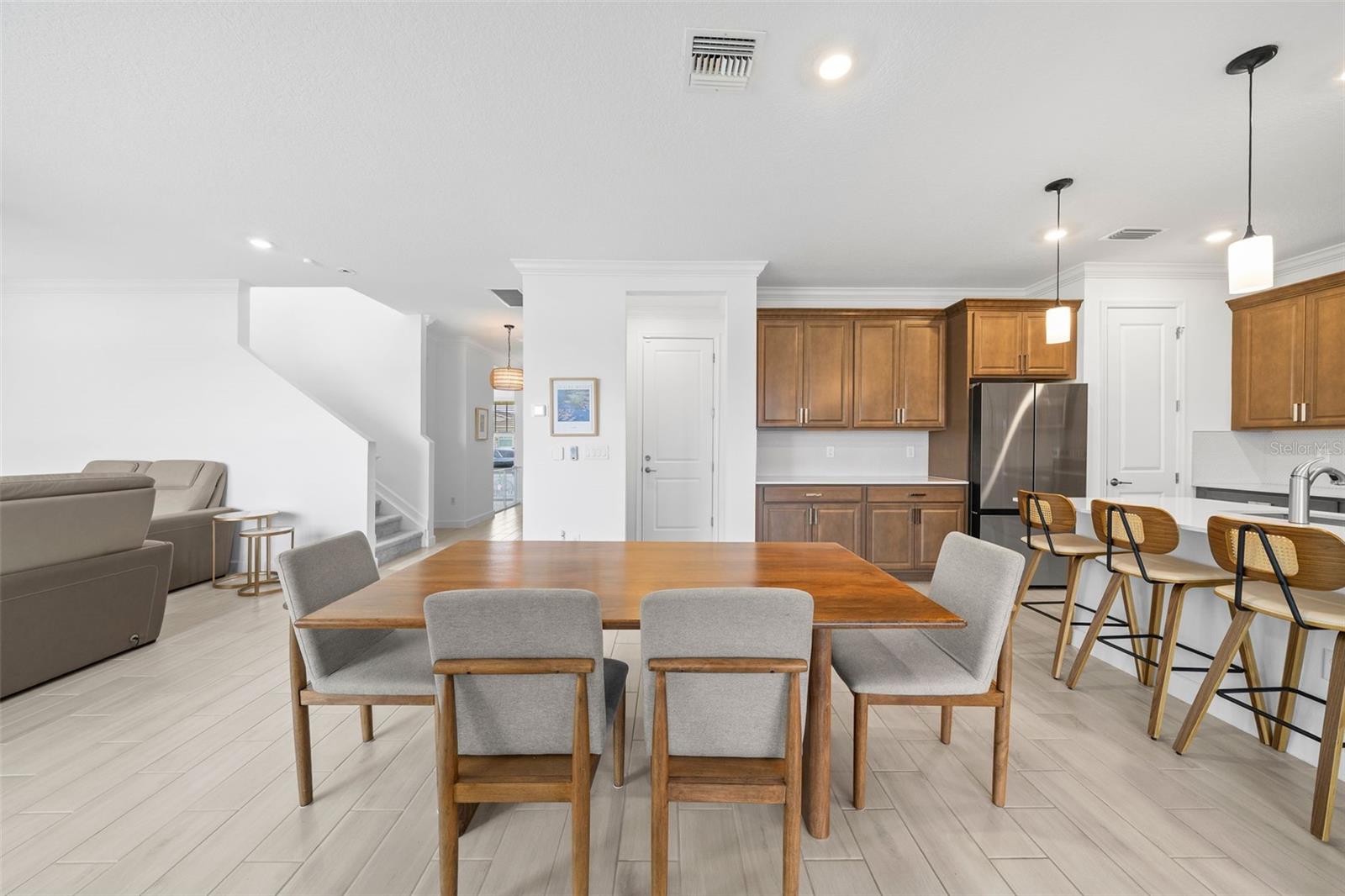 Image 9 of 55 For 715 Veridian Circle Nw