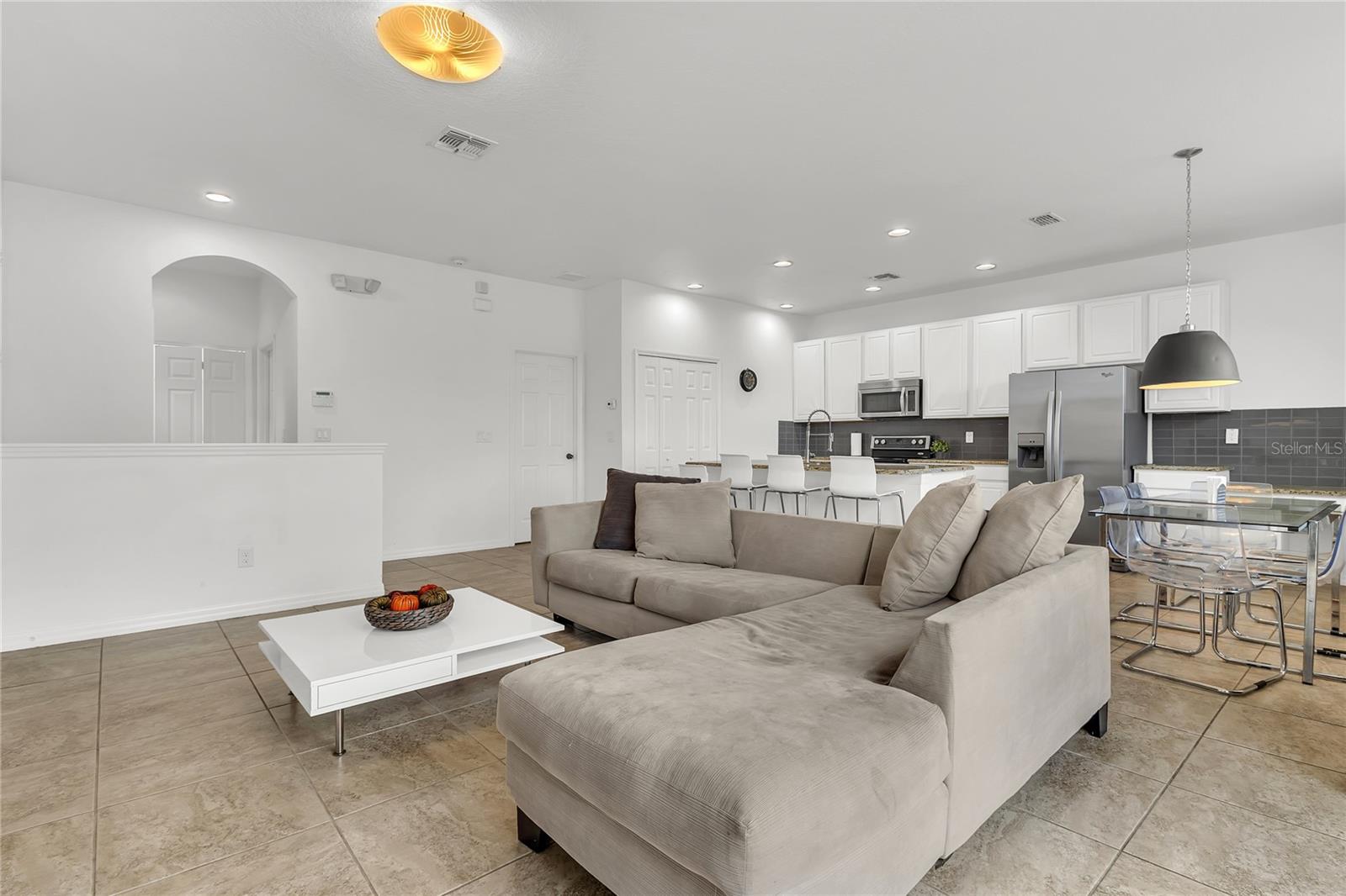 Image 12 of 39 For 920 Las Fuentes Drive