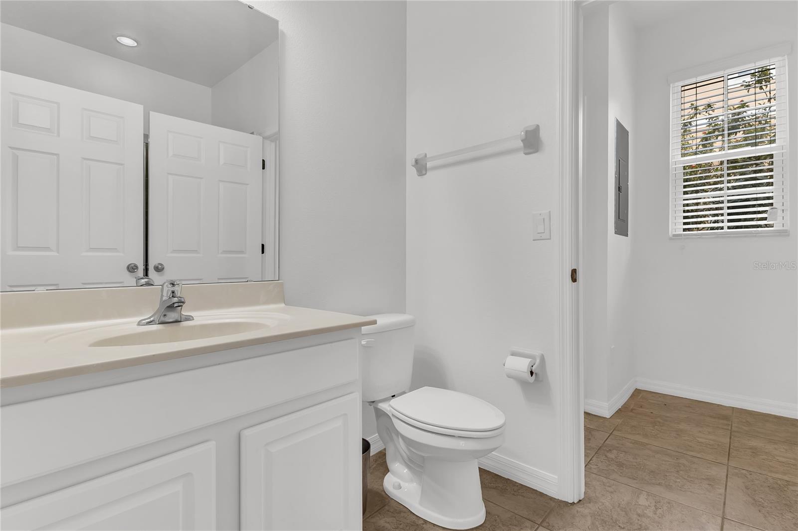 Image 16 of 39 For 920 Las Fuentes Drive