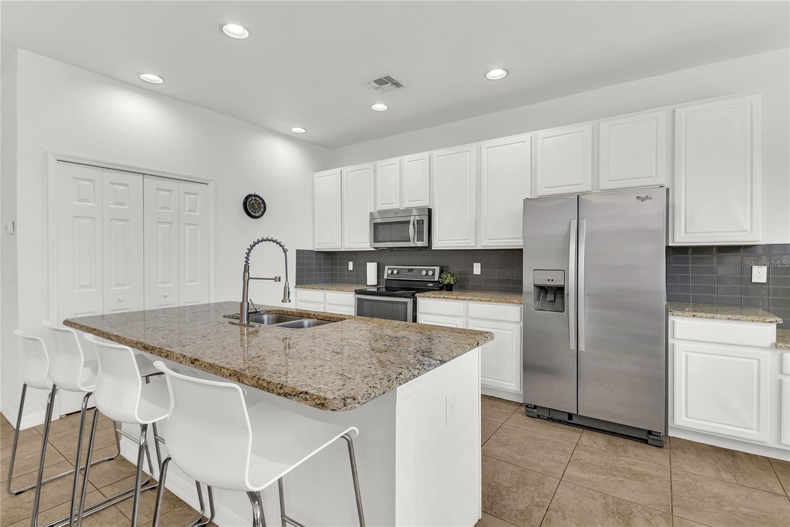 Image 7 of 39 For 920 Las Fuentes Drive