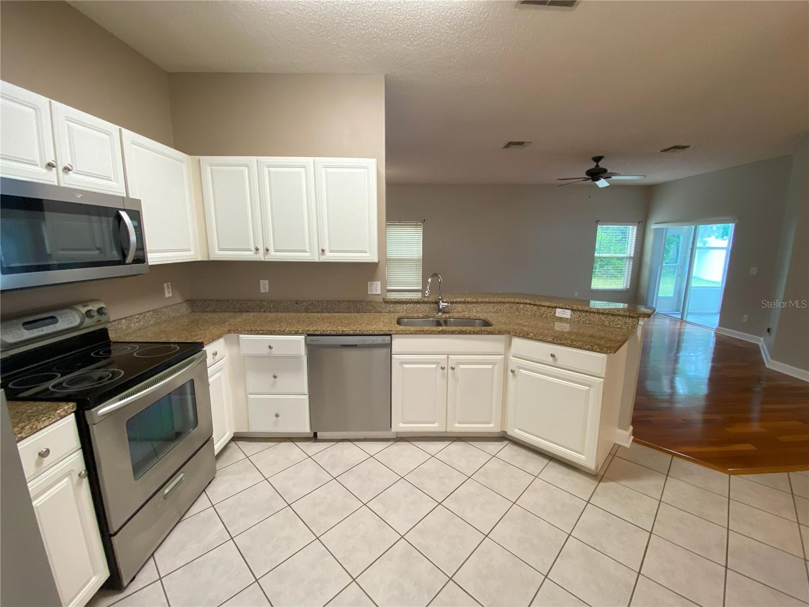 Image 10 of 26 For 2942 Oak Hammock Court