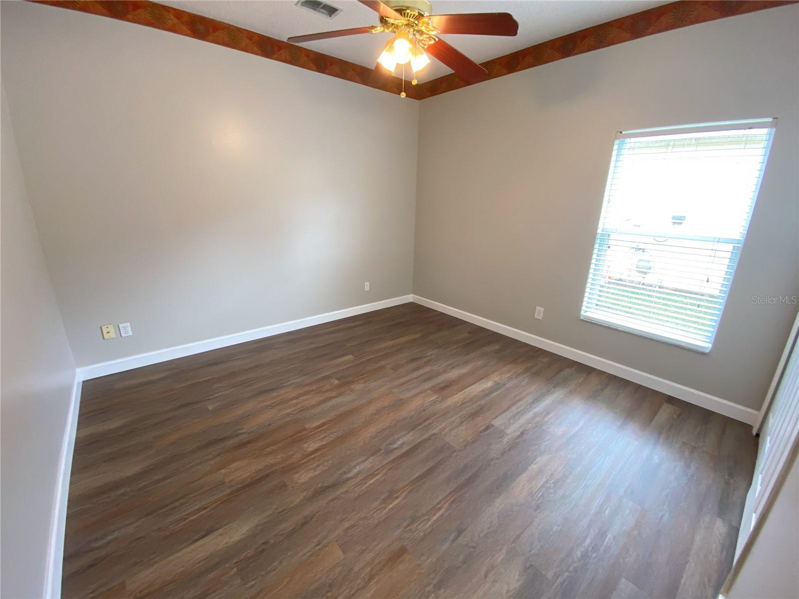 Image 20 of 26 For 2942 Oak Hammock Court