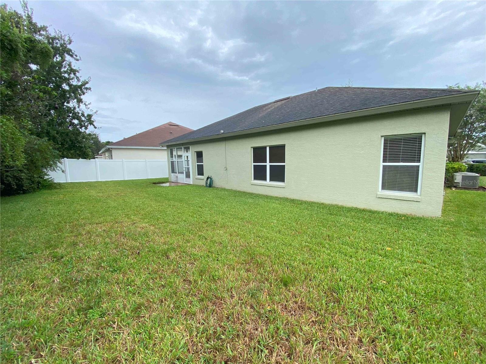 Image 25 of 26 For 2942 Oak Hammock Court
