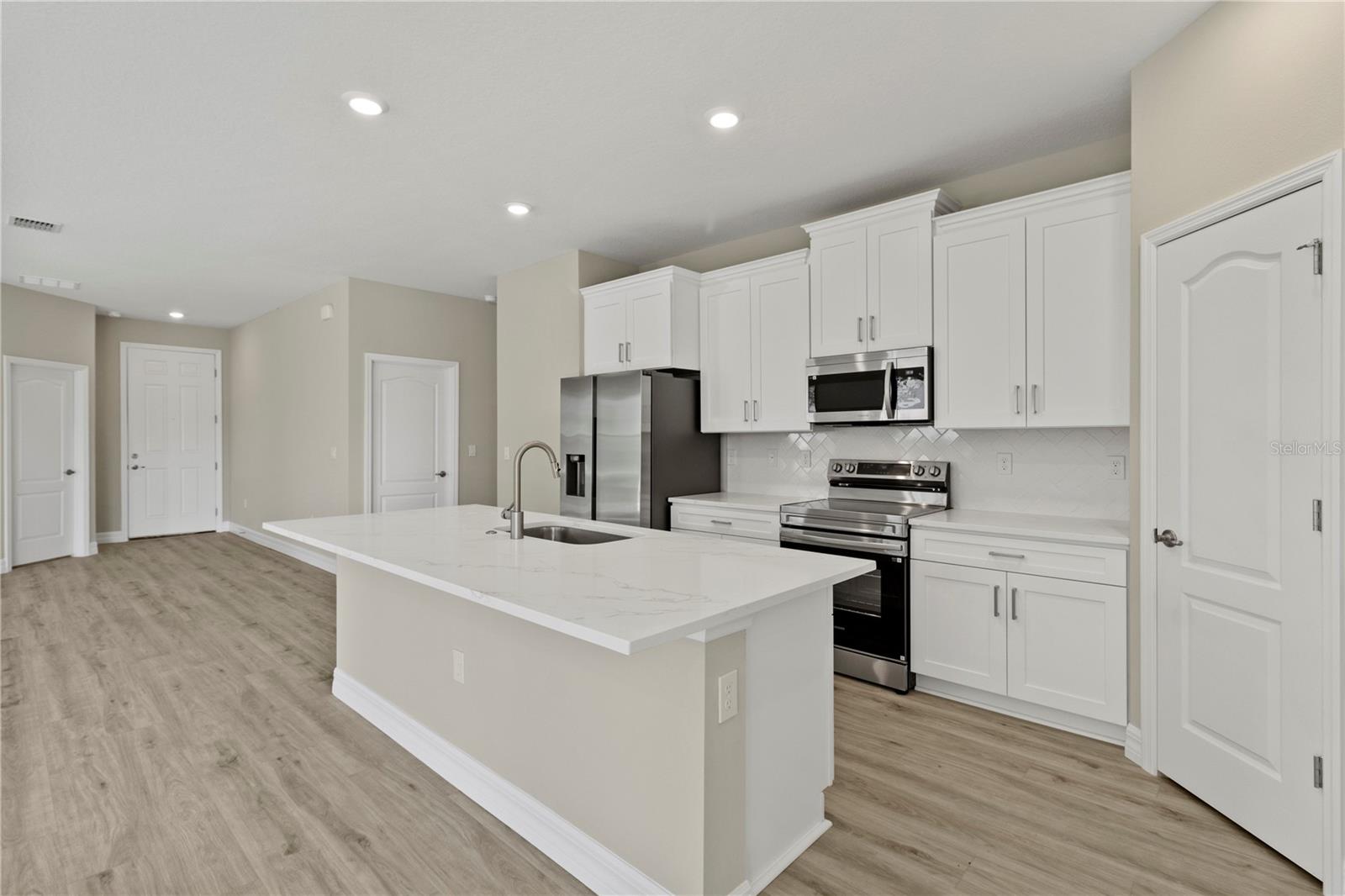 Image 11 of 29 For 941 Belle Oak Drive