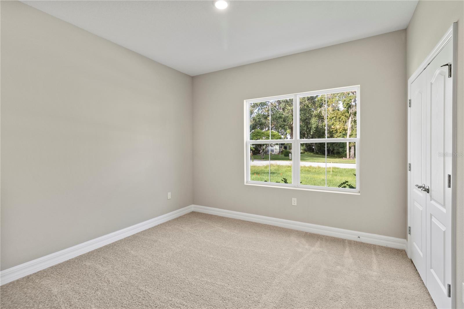 Image 13 of 29 For 941 Belle Oak Drive