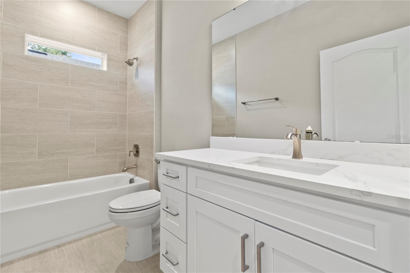 Image 23 of 29 For 941 Belle Oak Drive