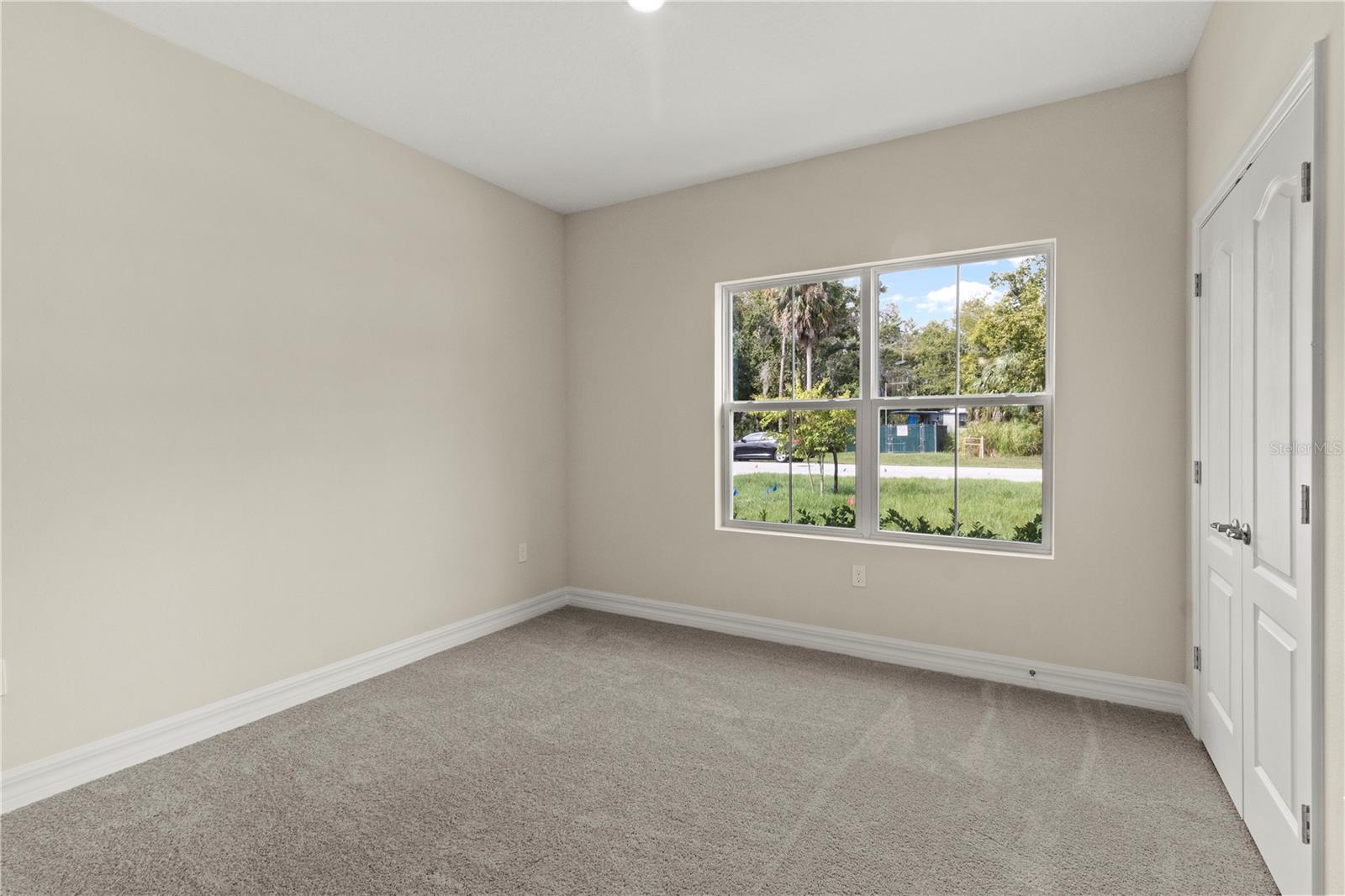 Image 11 of 30 For 947 Belle Oak Drive