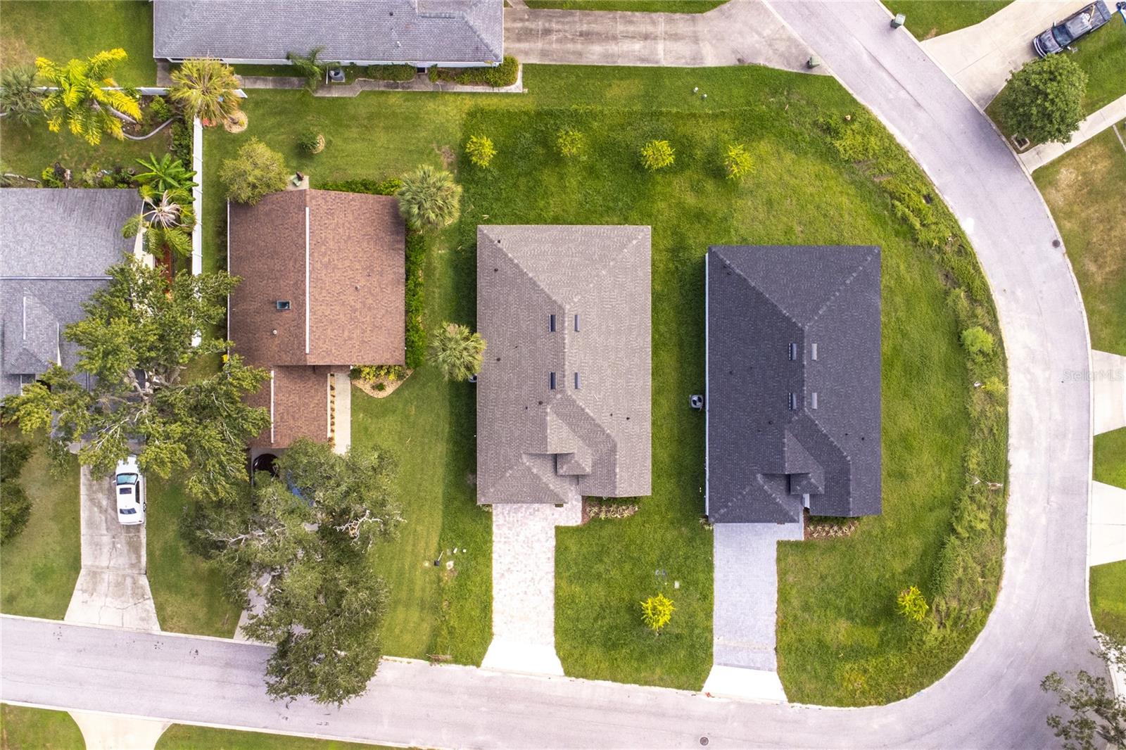 Image 2 of 30 For 947 Belle Oak Drive