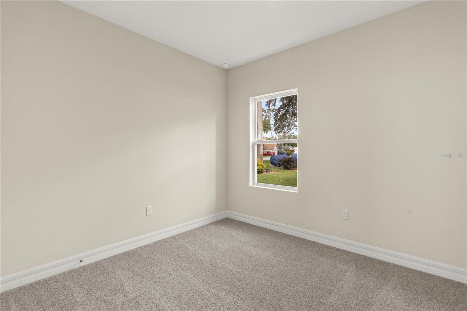Image 20 of 30 For 947 Belle Oak Drive