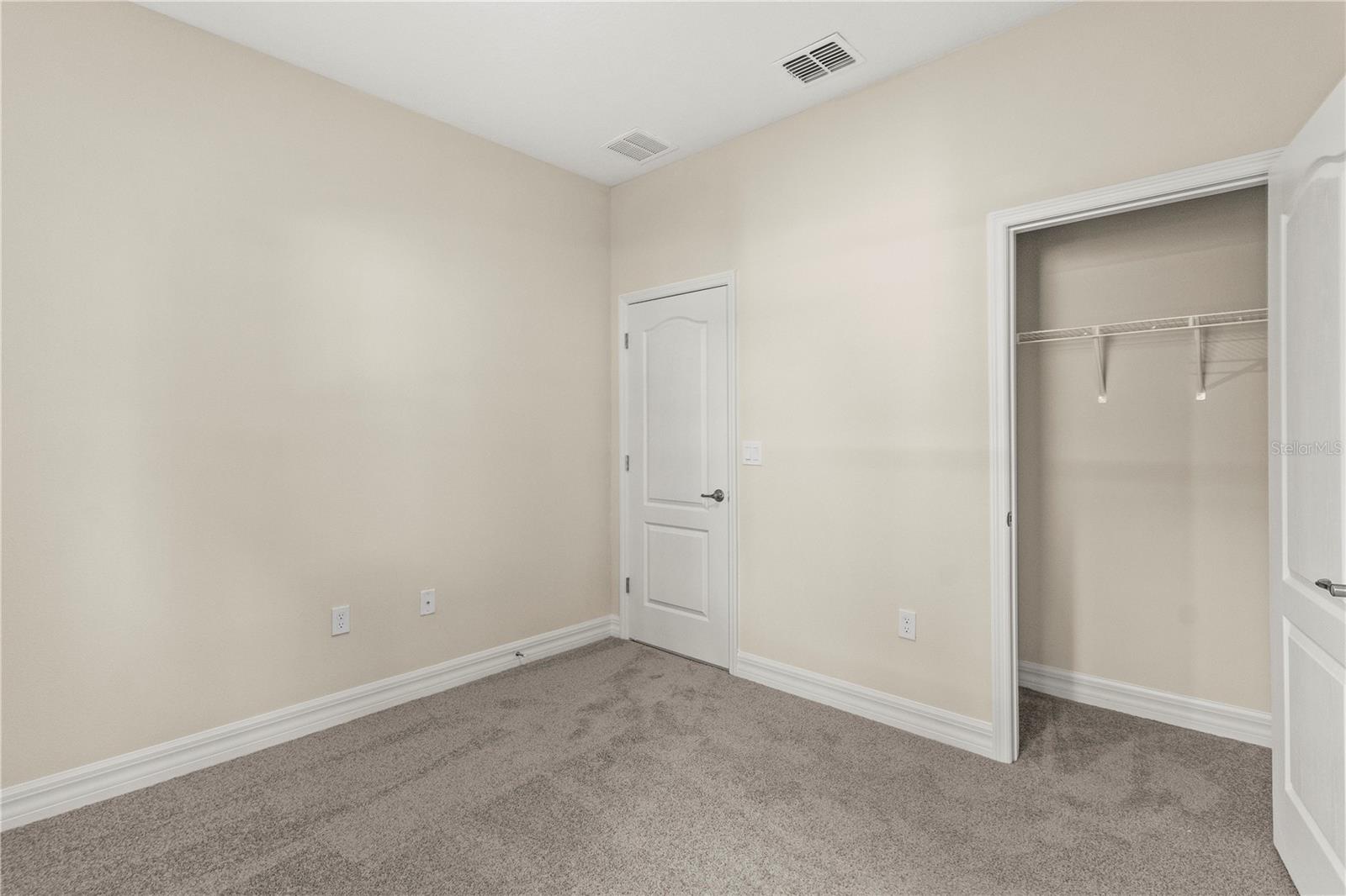 Image 21 of 30 For 947 Belle Oak Drive