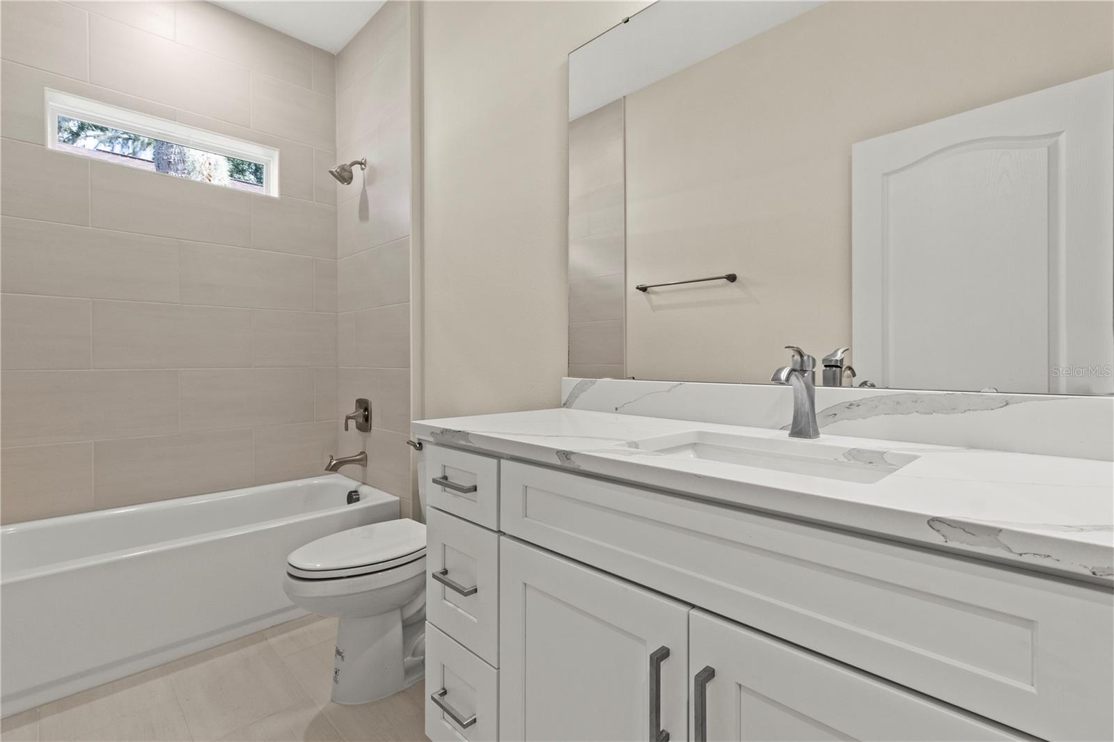 Image 22 of 30 For 947 Belle Oak Drive