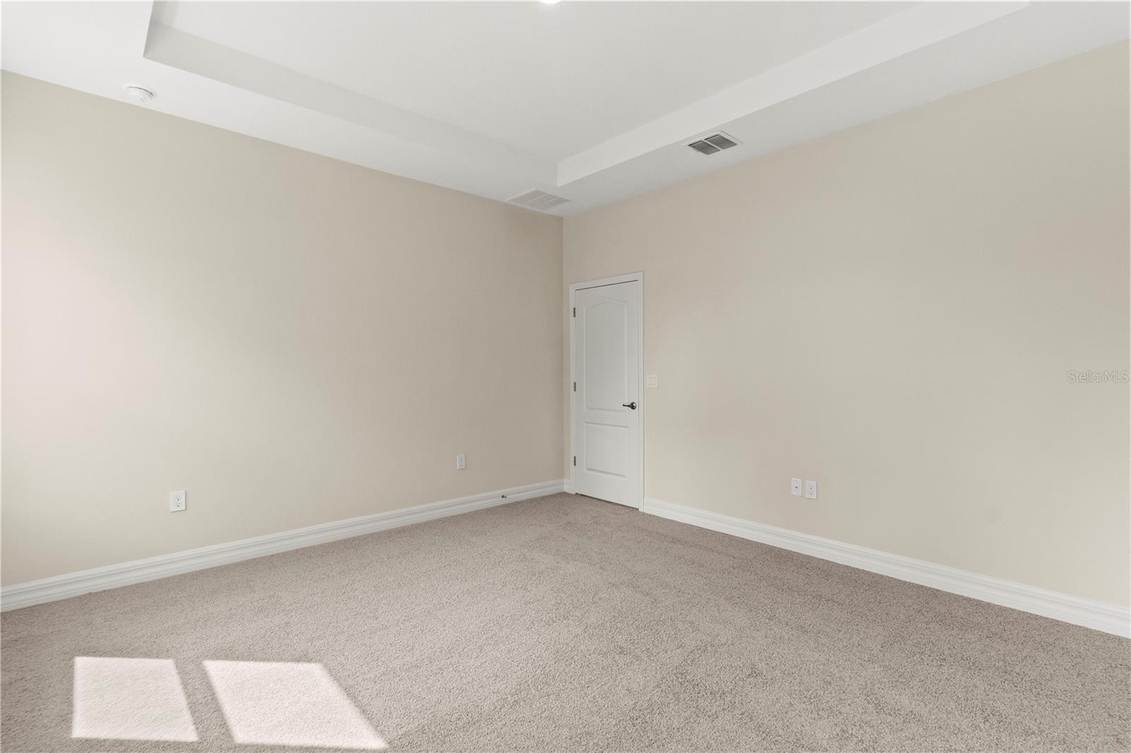 Image 26 of 30 For 947 Belle Oak Drive