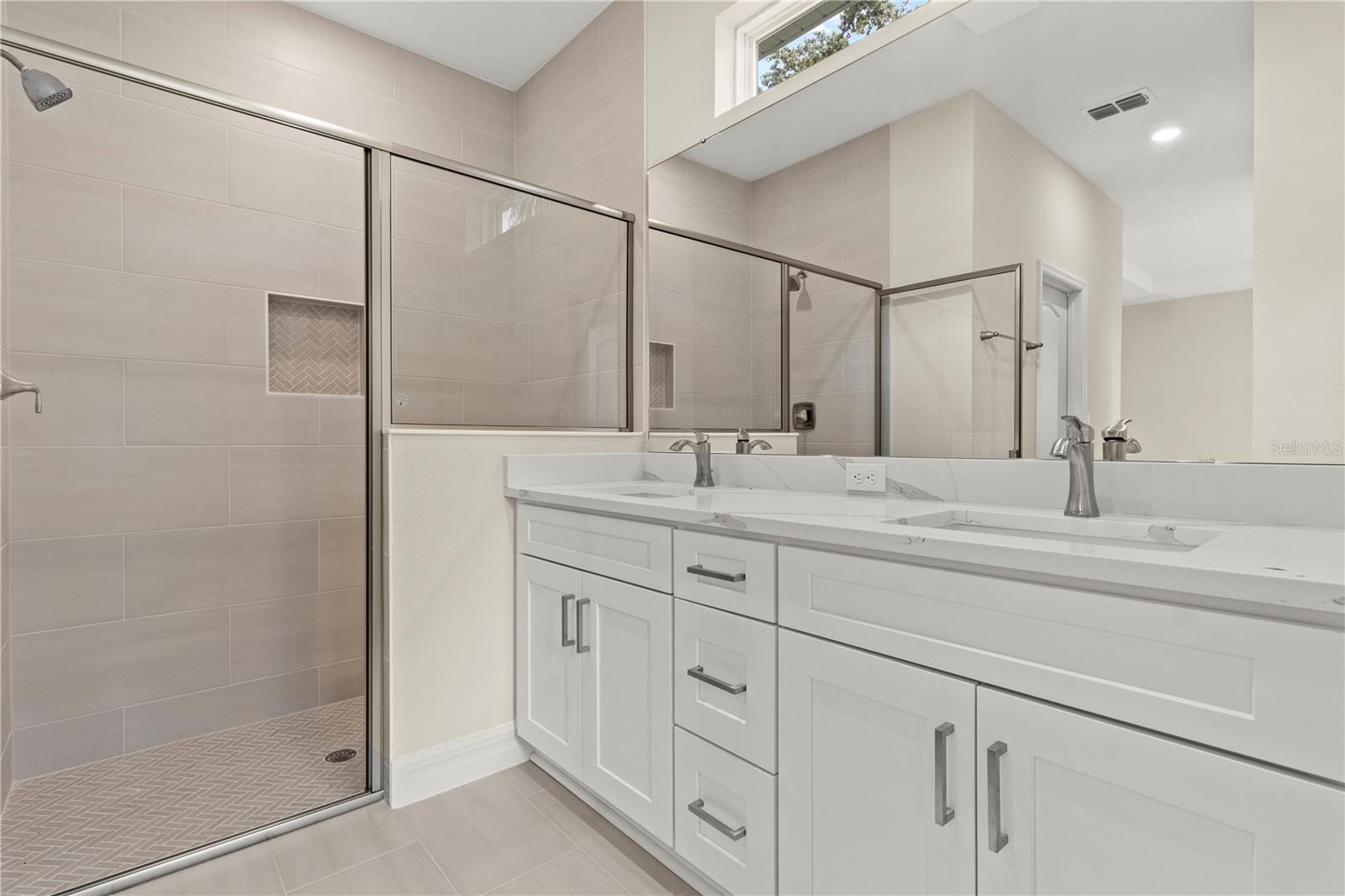 Image 27 of 30 For 947 Belle Oak Drive