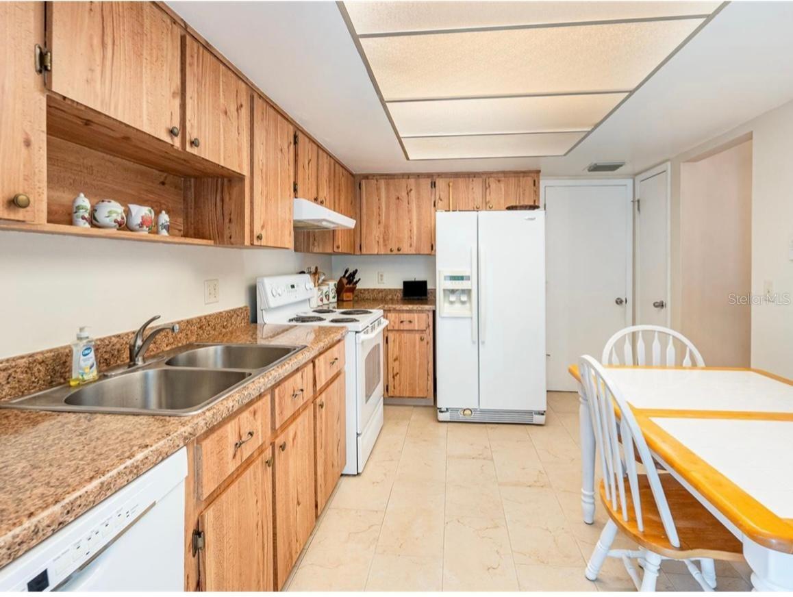 Image 3 of 6 For 5308 Pinebury Court