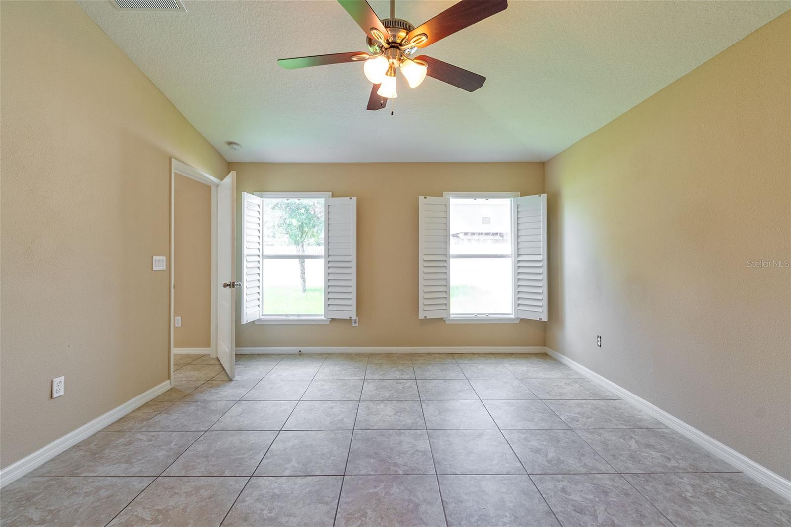 Image 10 of 33 For 10717 Clover Walk Drive