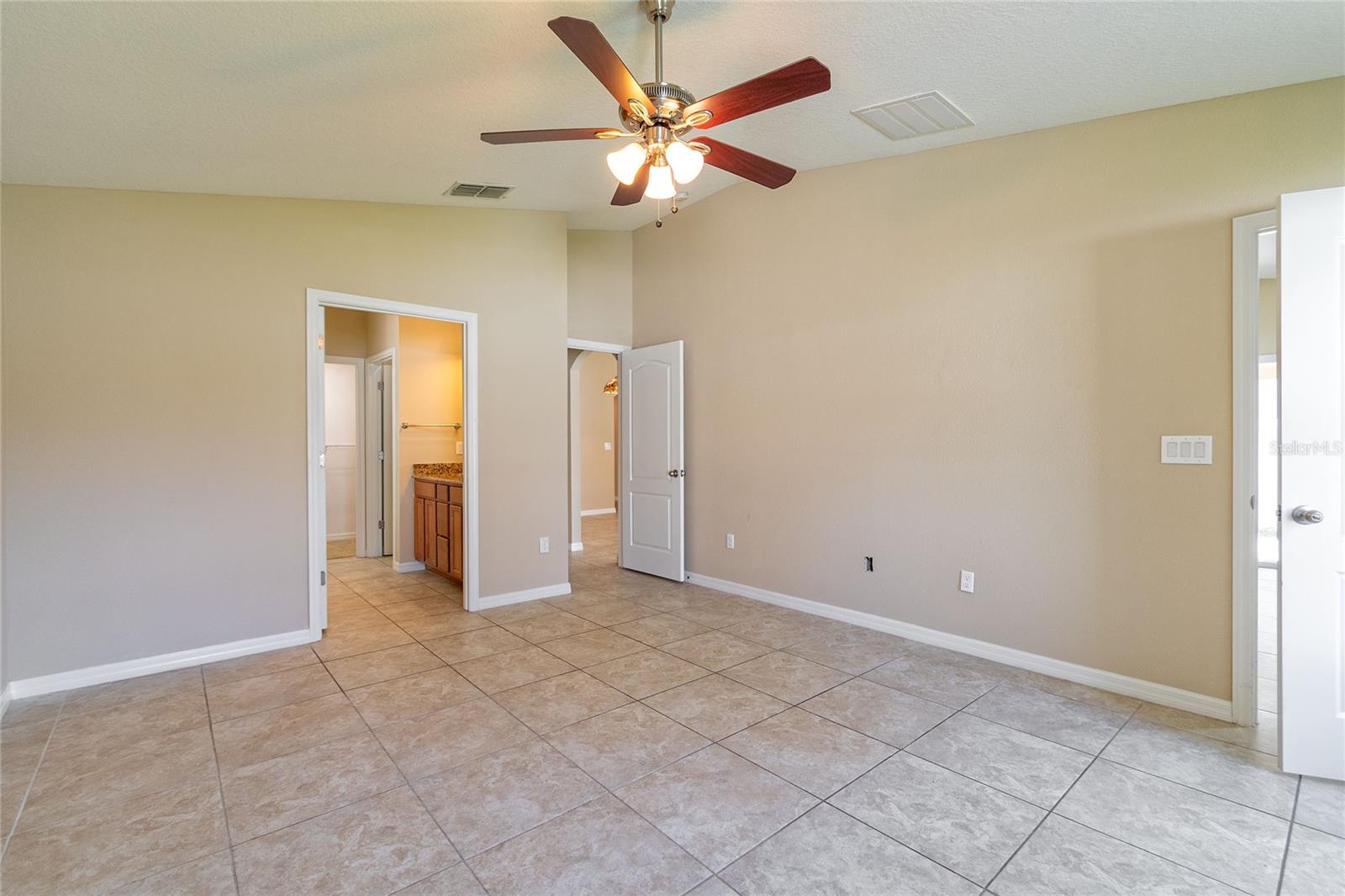 Image 11 of 33 For 10717 Clover Walk Drive