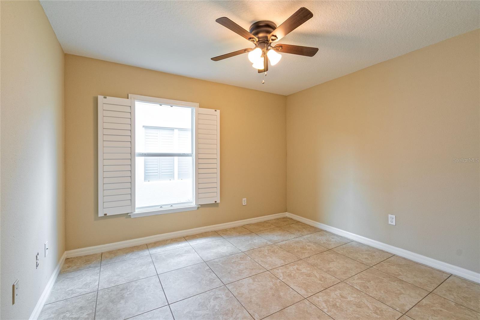 Image 20 of 33 For 10717 Clover Walk Drive