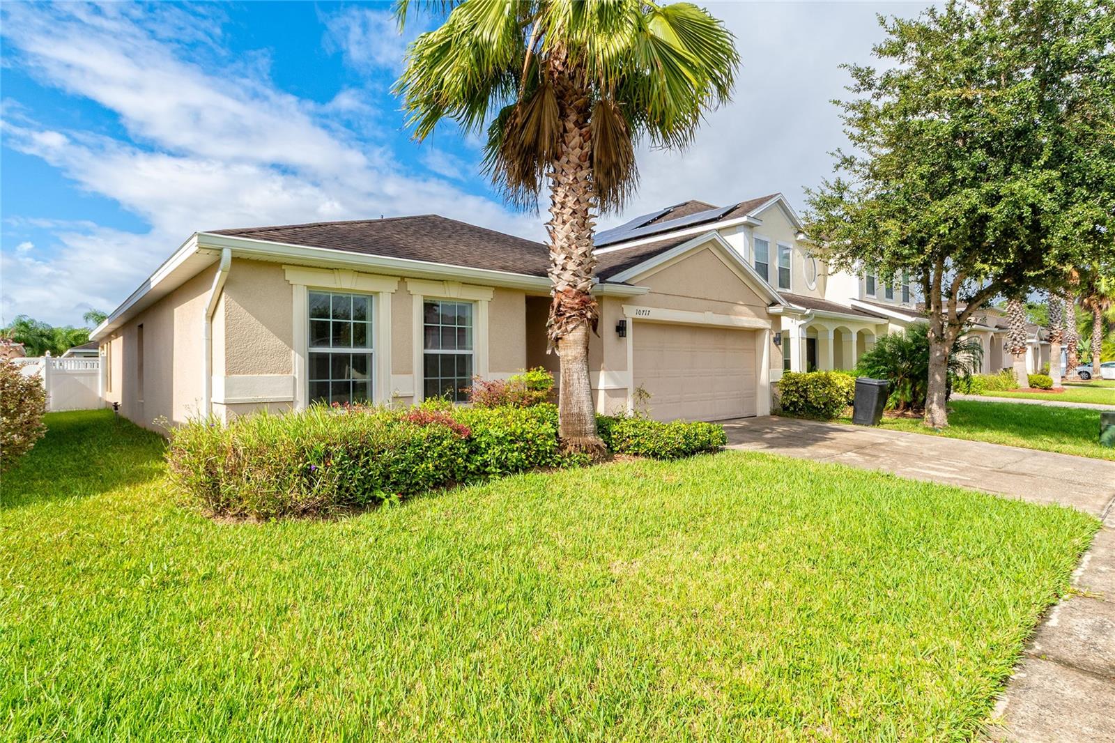 Image 3 of 33 For 10717 Clover Walk Drive