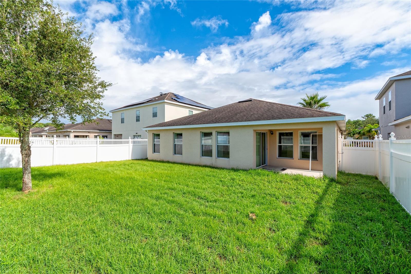 Image 7 of 33 For 10717 Clover Walk Drive