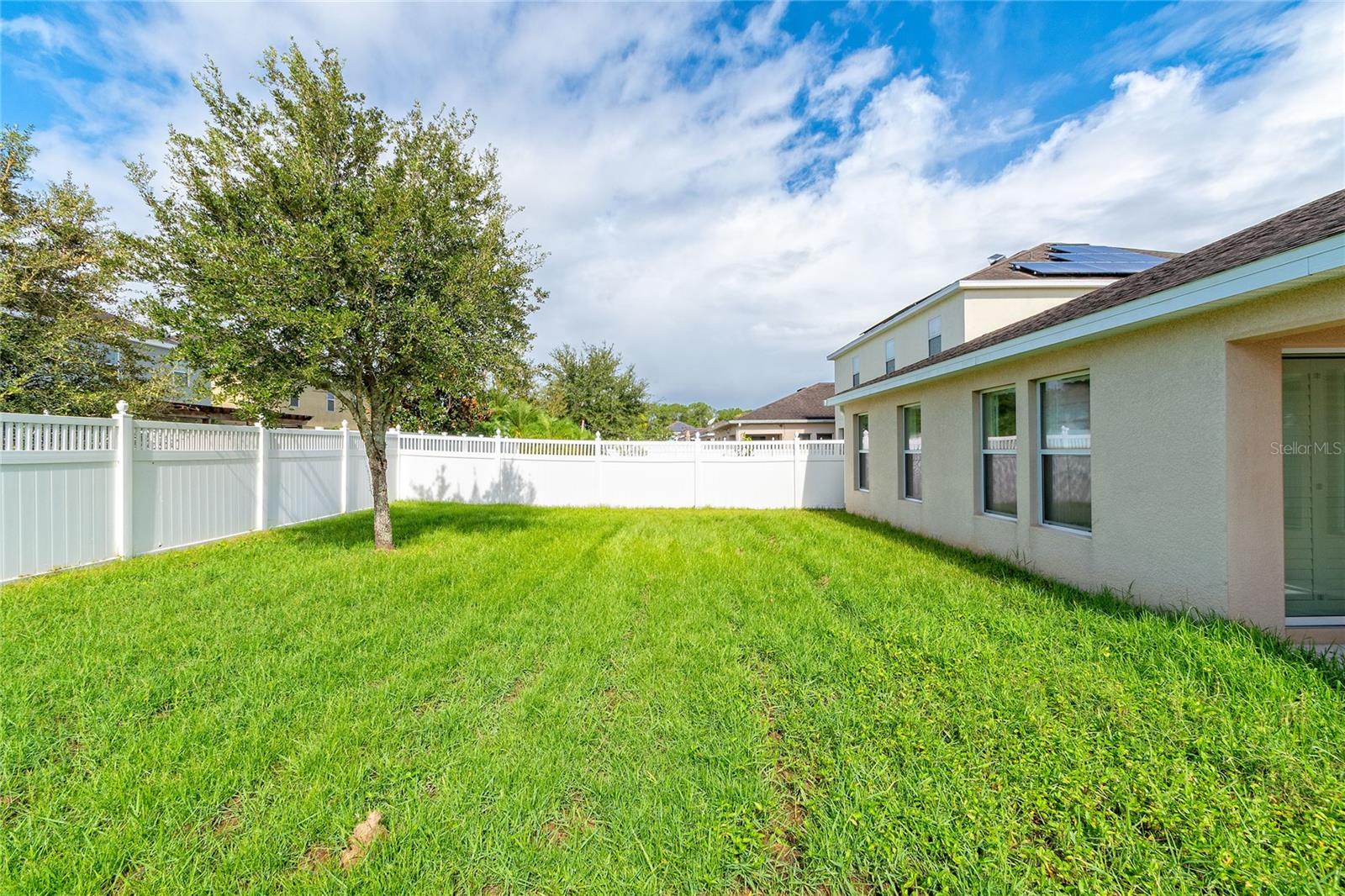 Image 8 of 33 For 10717 Clover Walk Drive