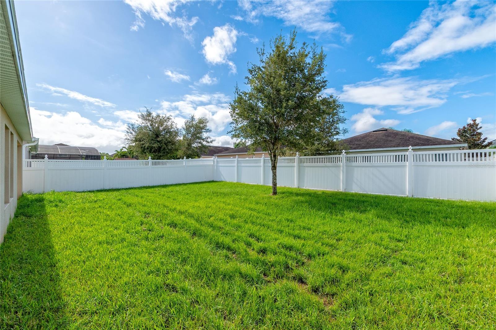 Image 9 of 33 For 10717 Clover Walk Drive