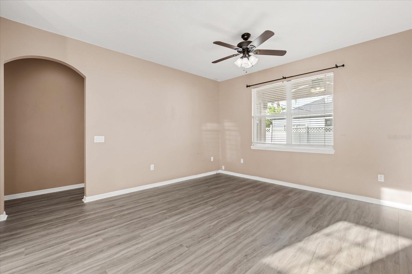 Image 10 of 36 For 3817 Blue Dasher Drive