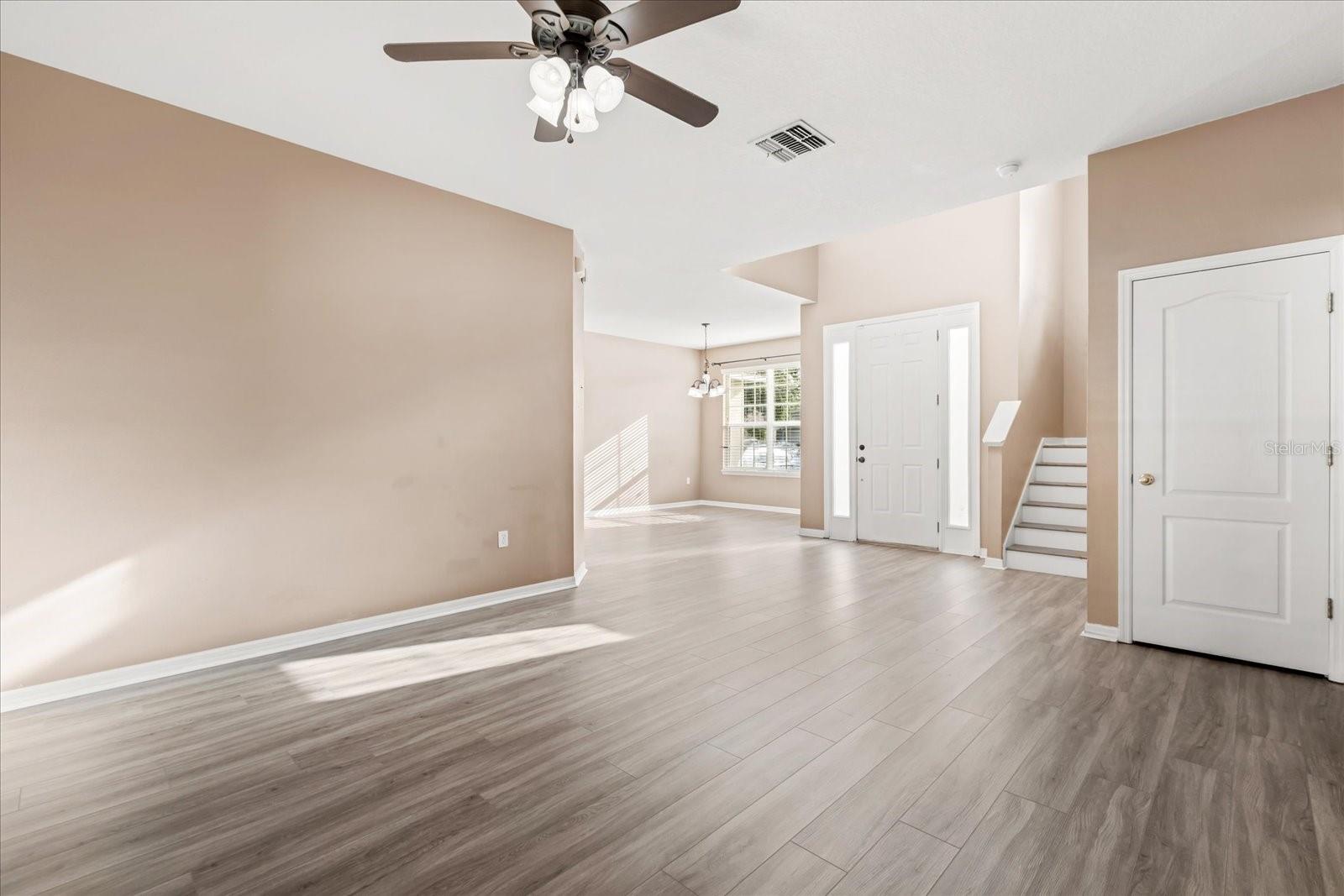 Image 11 of 36 For 3817 Blue Dasher Drive