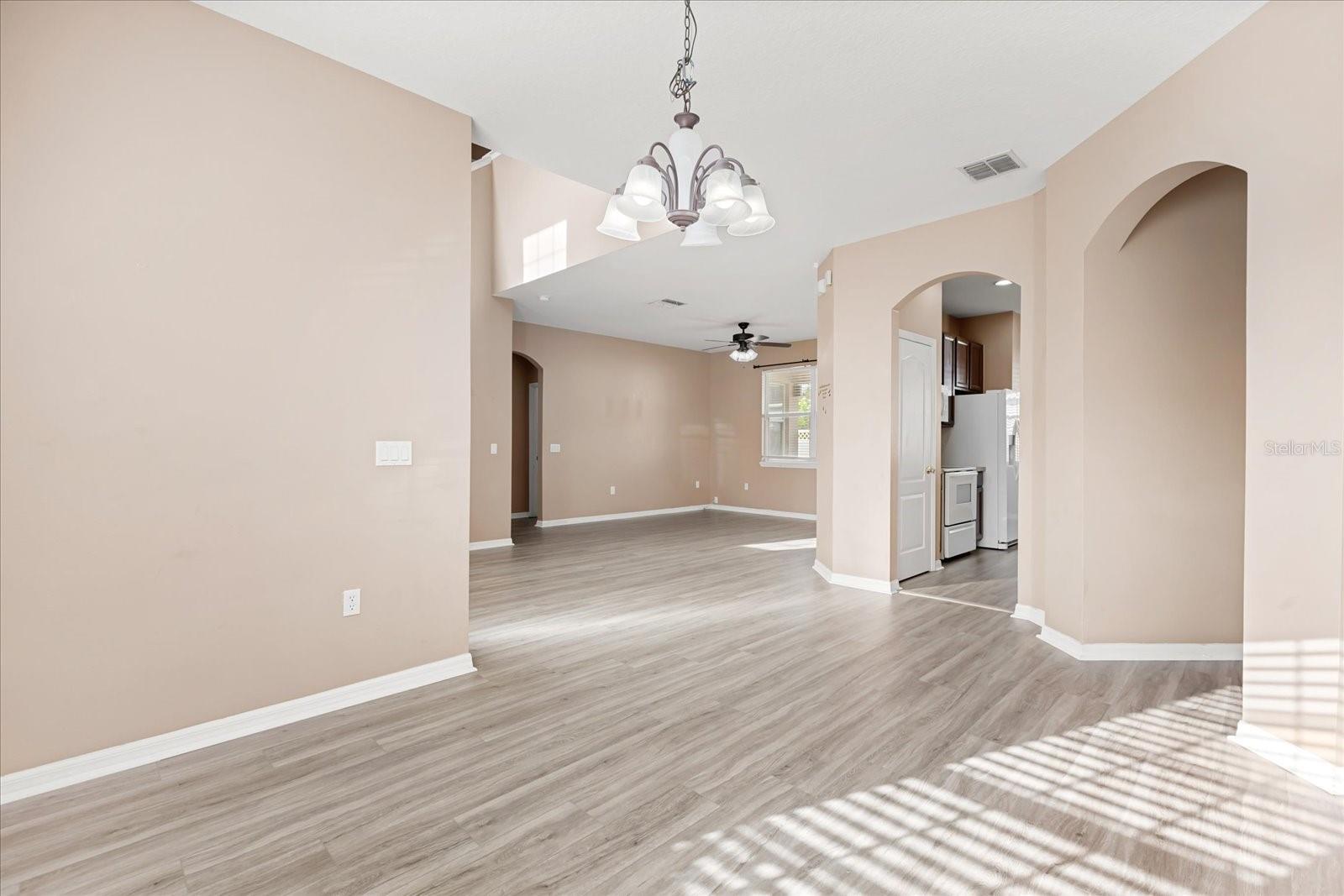 Image 13 of 36 For 3817 Blue Dasher Drive