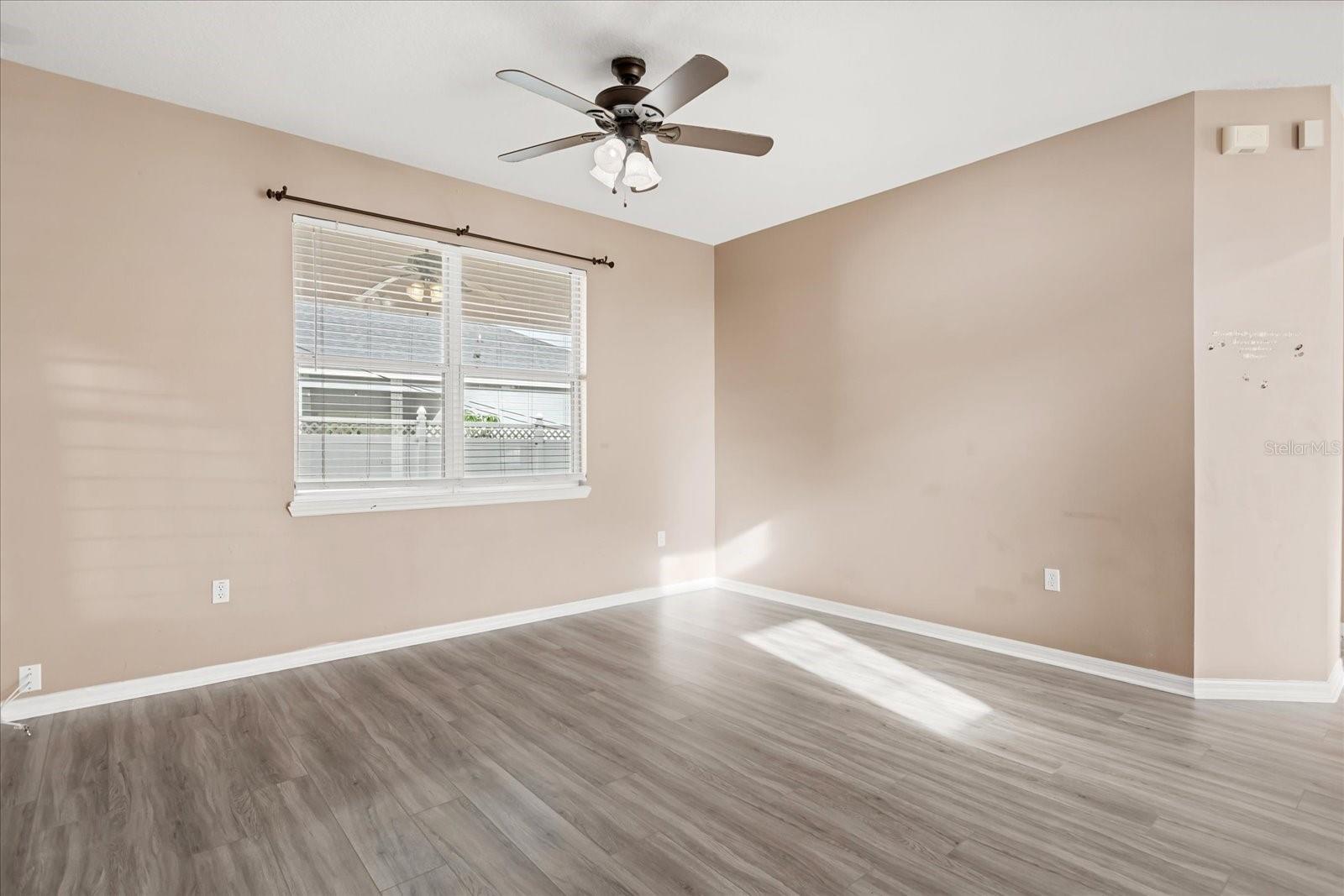 Image 9 of 36 For 3817 Blue Dasher Drive