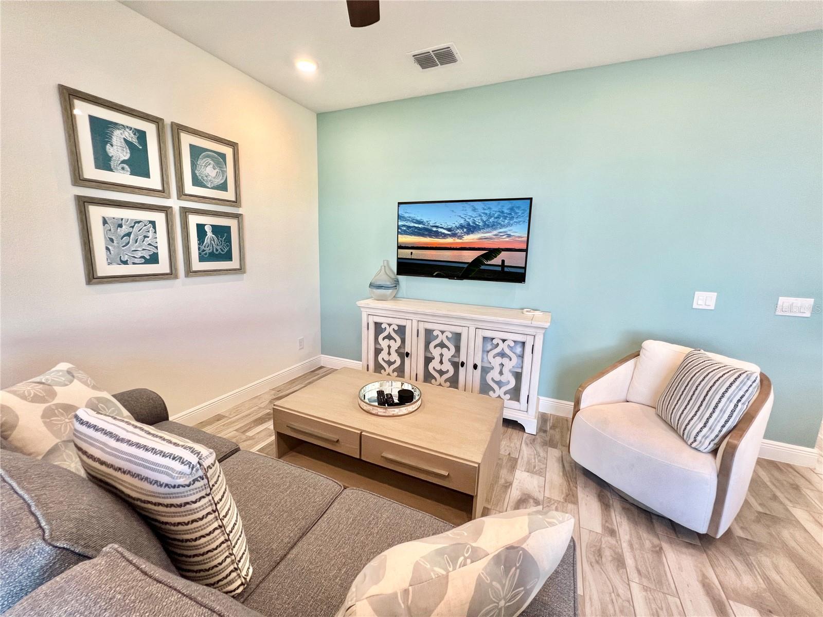 Image 15 of 87 For 8139 Coconut Place